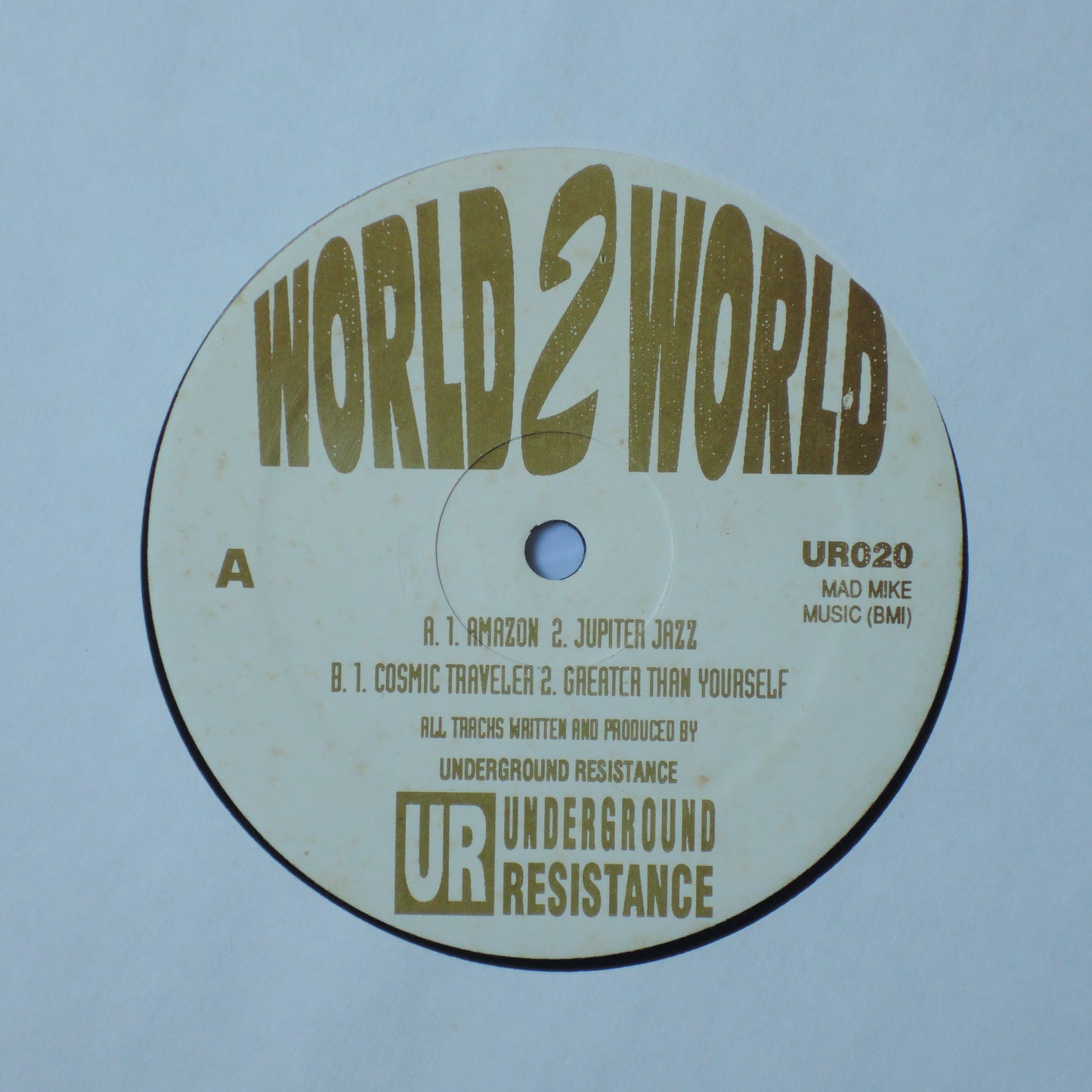 UNDERGROUND RESISTANCE - WORLD 2 WORLD [12"]