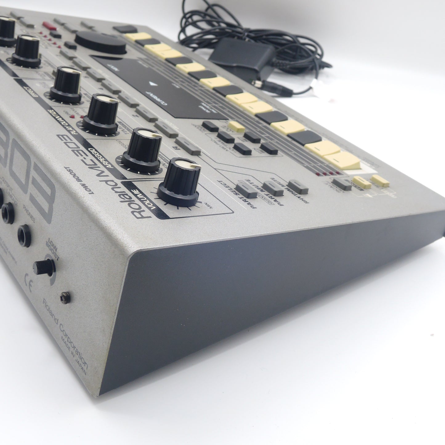 Roland MC-303 Groovebox [DTM・音楽制作機材(Used)] 当店整備済完動品！