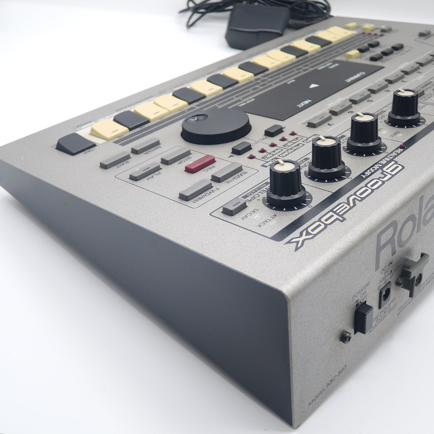 Roland MC-303 Groovebox [DTM・音楽制作機材(Used)] 当店整備済完動品！