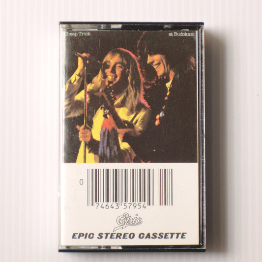CHEAP TRICK - AT BUDOKAN [カセット] (PET 35795)