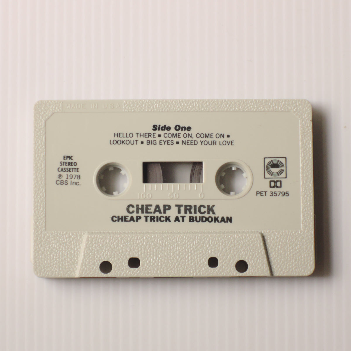 CHEAP TRICK - AT BUDOKAN [カセット] (PET 35795)